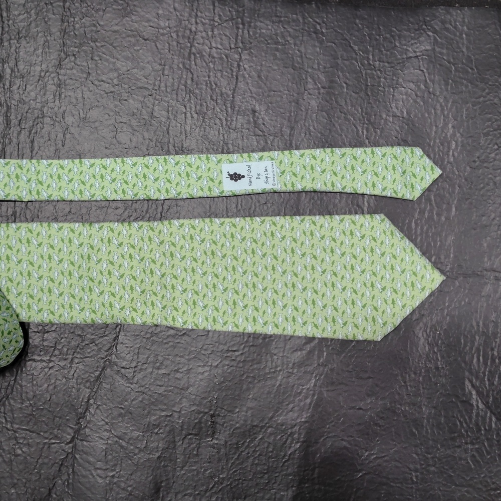 VINEYARD VINES MEN'S MINT GREEN MINI SHARKS TIE MARTHAS VINEYARD Necktie - Picture 4 of 7